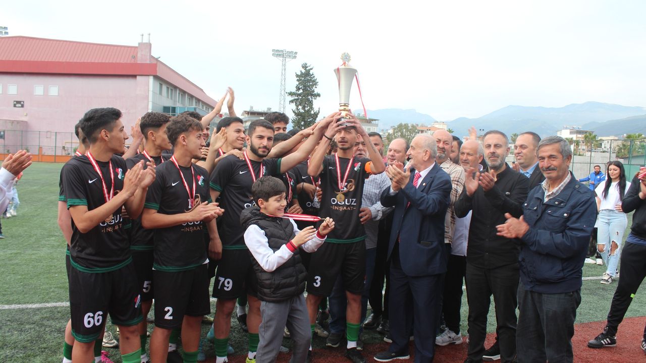 İskenderun Meydan Spor’da Kupa Sevinci…