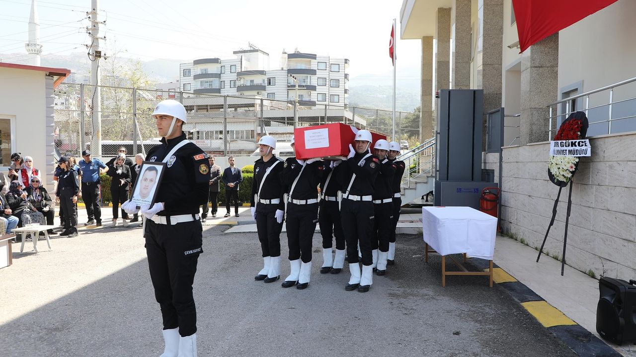 Kalbine yenilen Polis dualarla uğurlandı…