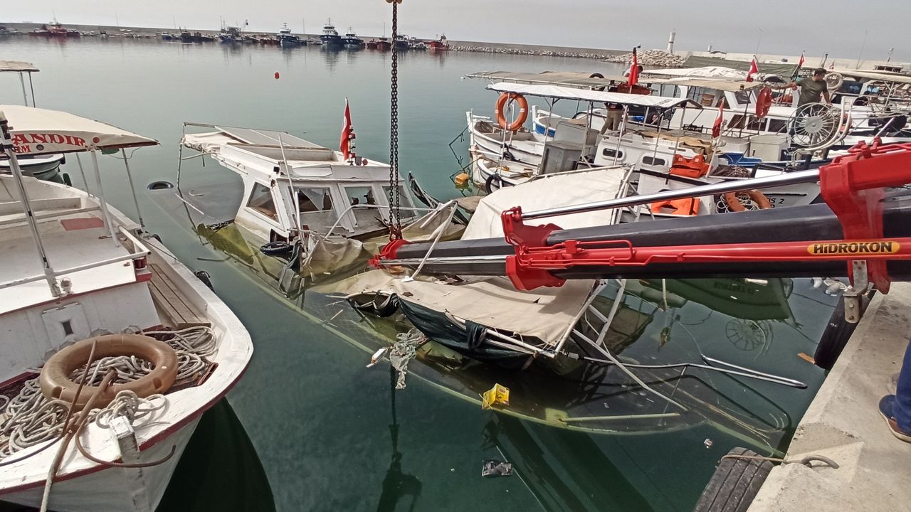 İskenderun Balıkçı Barınağında Vinç Kazası…
