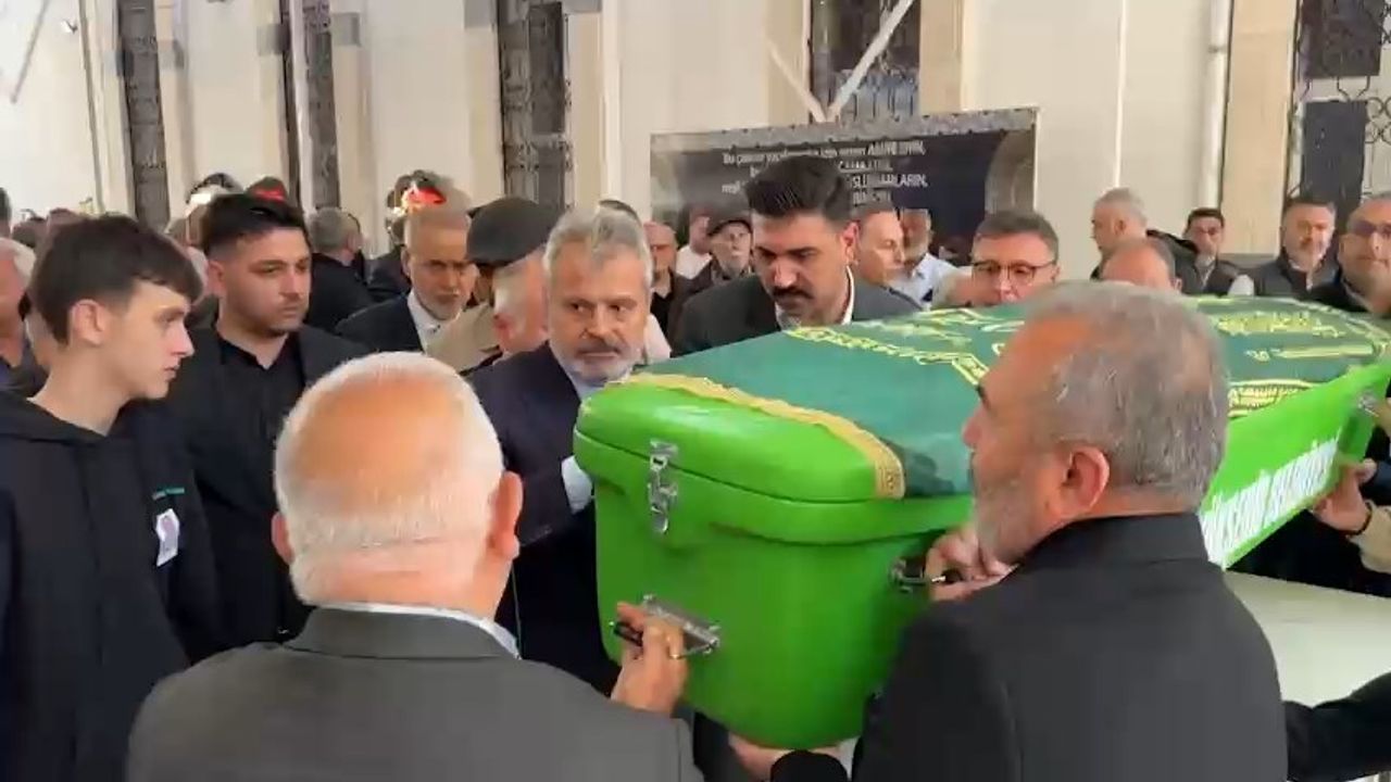 Gökten Son Yolculuğuna Uğurlandı