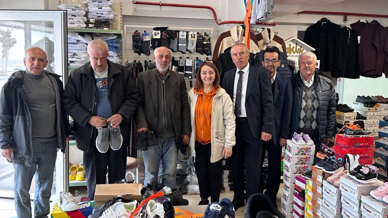 Bilecik’te “Yerli ve Milli” vurgusuyla esnafa destek!