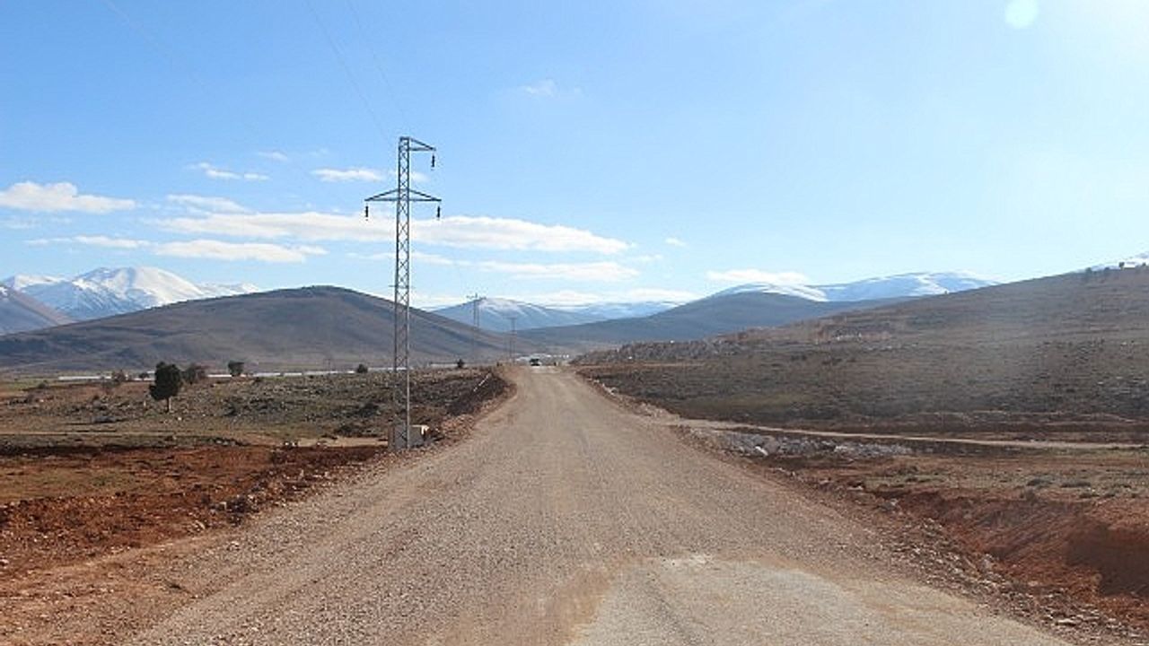 Büyükşehir’den Korkuteli grup yollarında çalışma