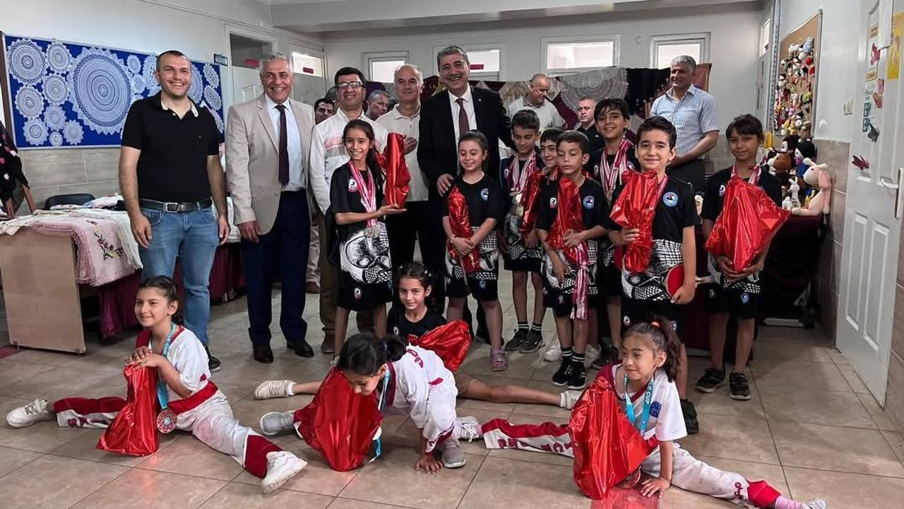 Bir yıllık emeklerini sergilediler