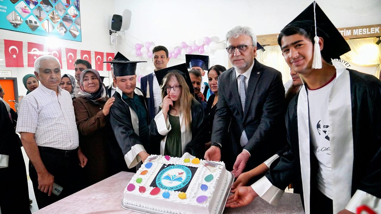 Tosyalı Özel Eğitim Meslek Okulu’nda Mezuniyet Coşkusu