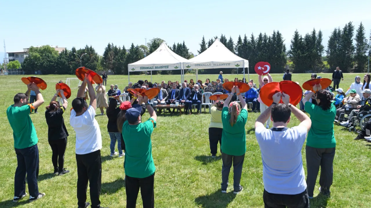 Bursa Osmangazi'de uçurtma şenliği ile farkındalık