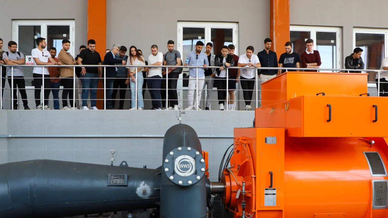 Mühendis adayları enerji üreten sistemleri SASKİ tesislerinde inceledi