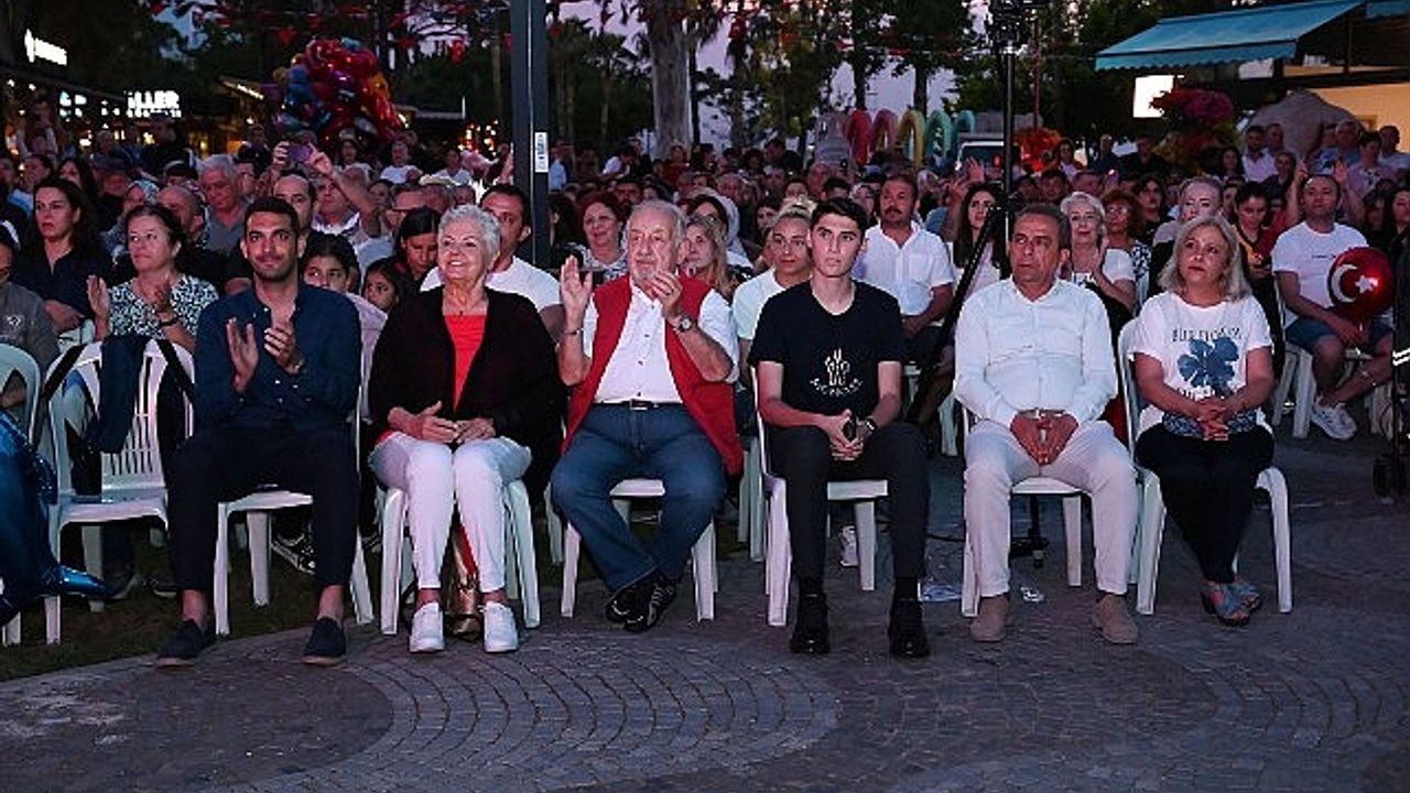Dev orkestradan muhteşem konser