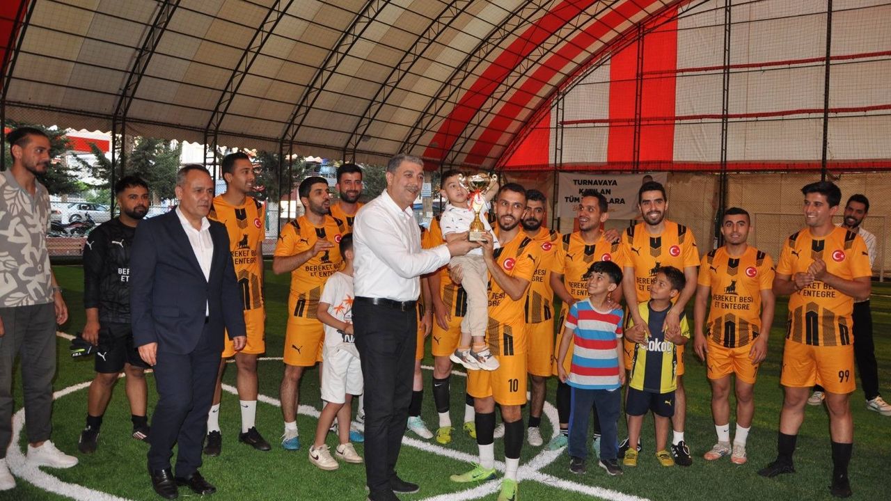 MEB Şampiyon Oldu