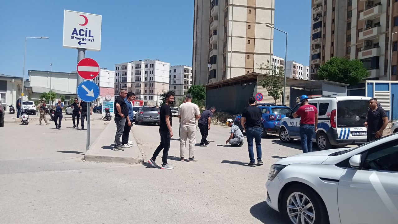 Hastane önünde iş makinesi Doğalgaz borusunu patlattı…