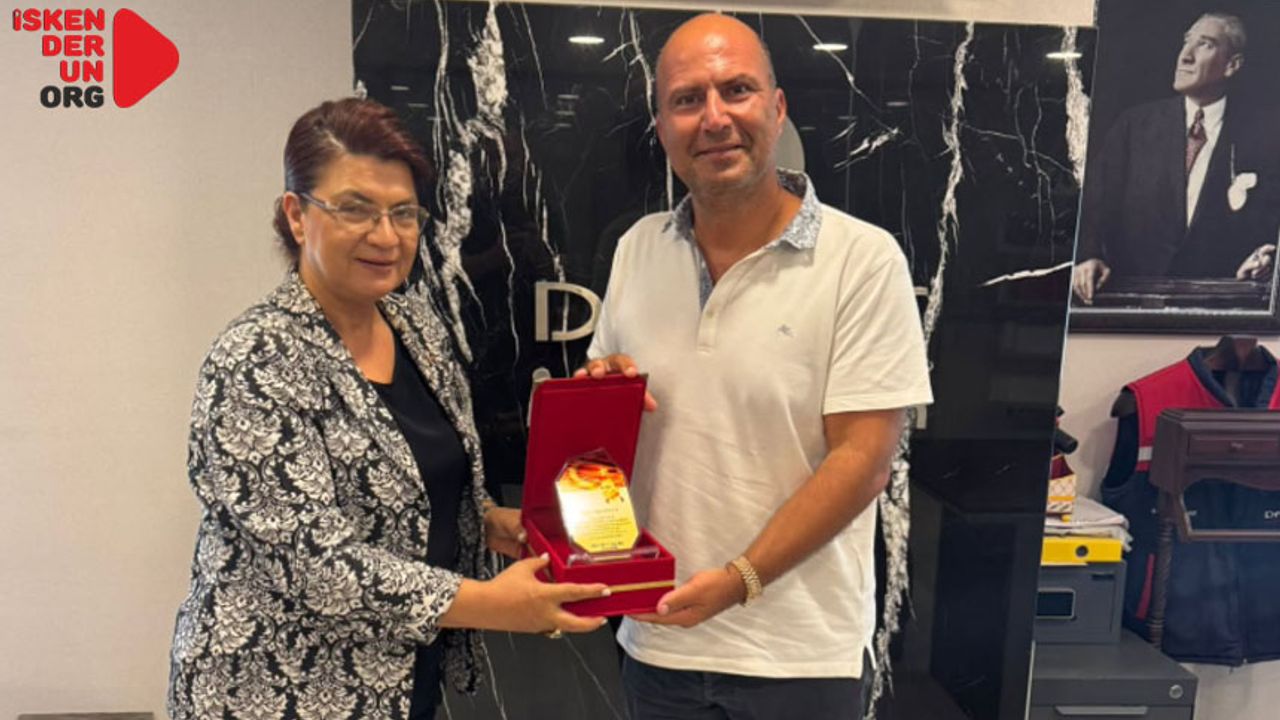 Şahin'den Davut’a Teşekkür Plaketi