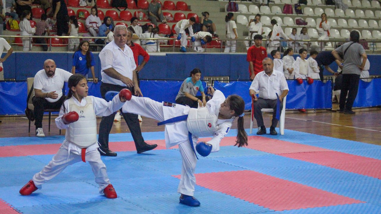 İskenderun’da ‘Gurur günü’ karate turnuvası…