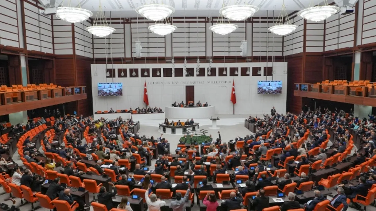 10. Yargı Paketi TBMM’de kabul edildi… Ceza ve infaz düzenlemelerinde önemli değişiklikler