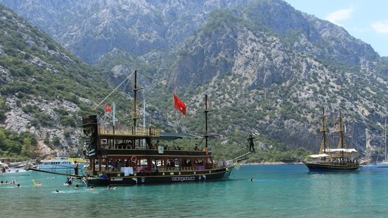Antalya Adrasanlı teknecilerden şaşırtan talep: Kemer’e bağlanmak istiyoruz