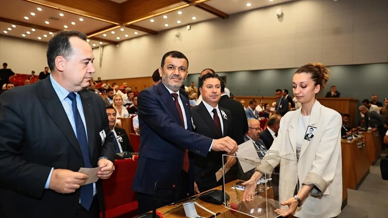 Ege Belediyeler Birliği’nin yeni Başkanı Bülent Nuri Çavuşoğlu
