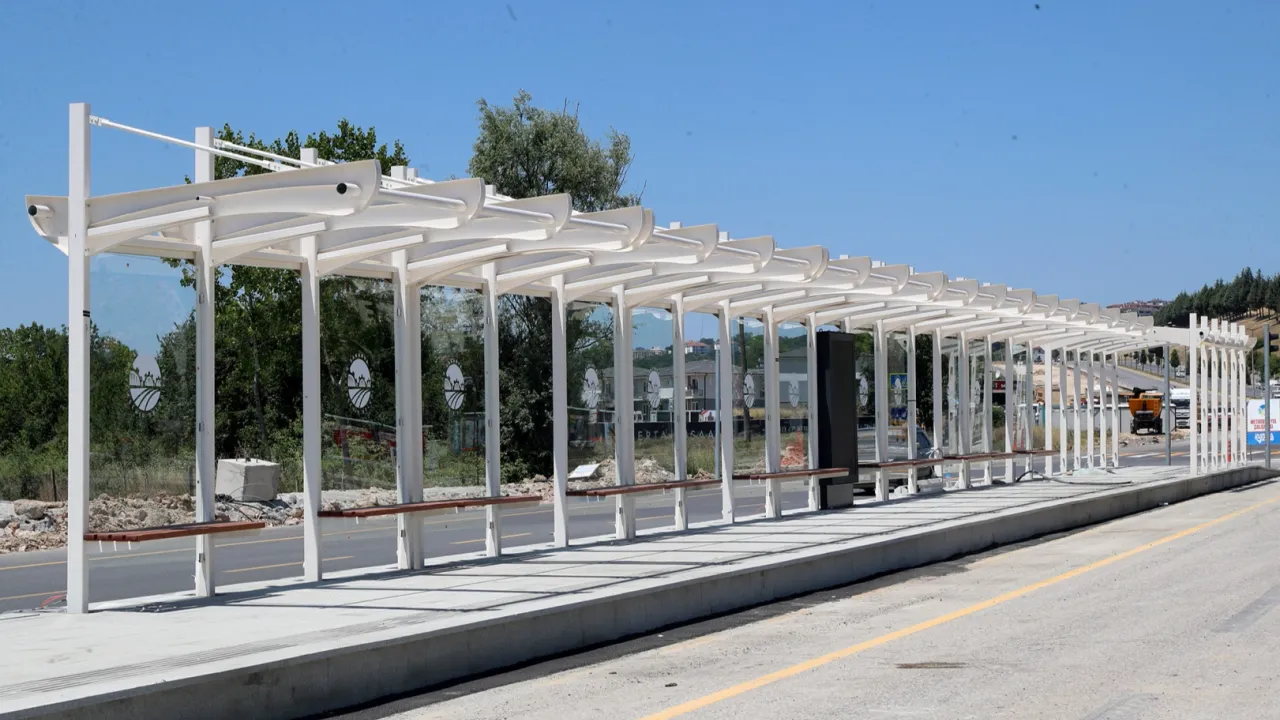 Sakarya’da 13 istasyonlu metrobüs hattına akıllı dokunuş