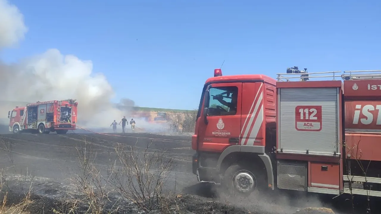 Silivri’de otluk alanda çıkan yangın kontrol altına alındı