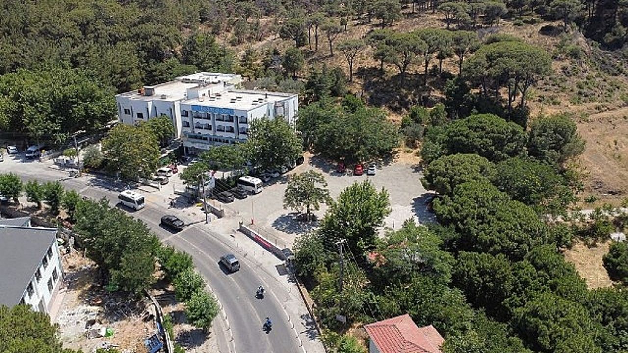 Ayvalık Belediyesi otoparklarında araç kapasitesi 1190’a yükseldi.
