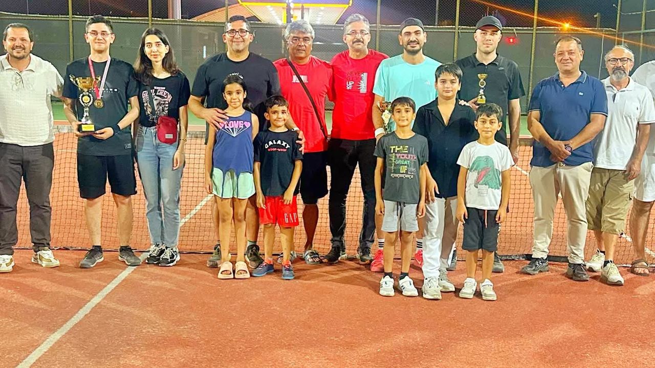 Erzin Tenis Turnuvasında Heyecan Doruktaydı