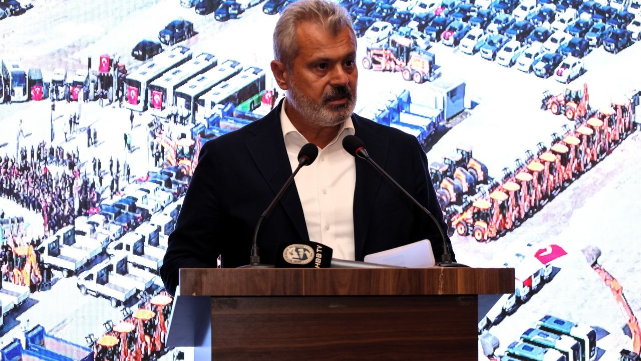 “Kendimi Gençlere Borçlu Hissediyorum”
