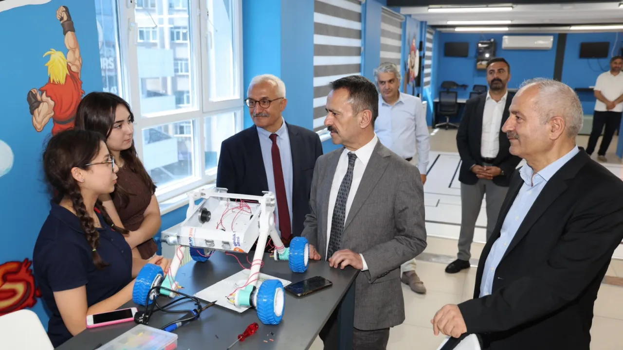 Başkan Büyükgöz Vali Aktaş’a projelerini yerinde tanıttı