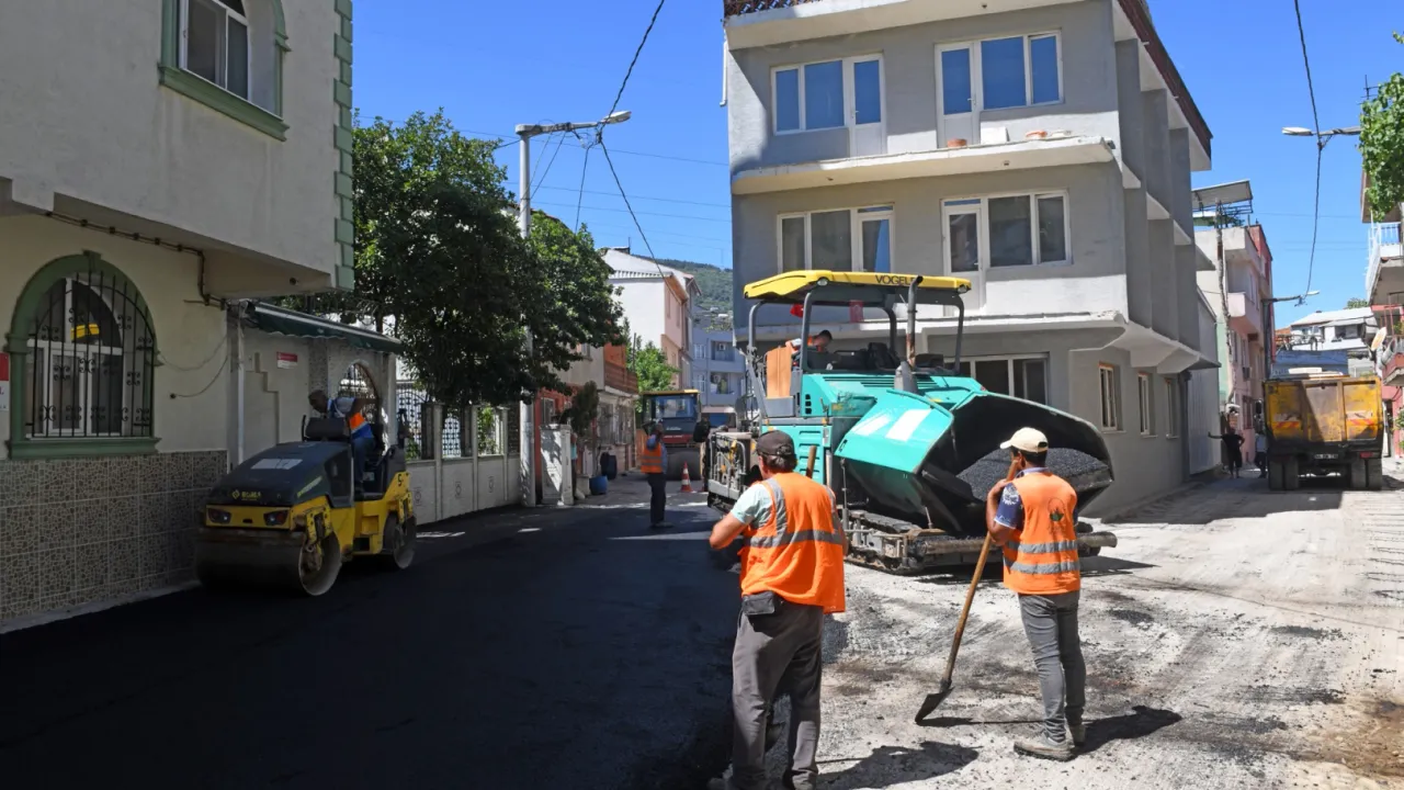 Bursa Osmangazi’nin yollarında yoğun mesai
