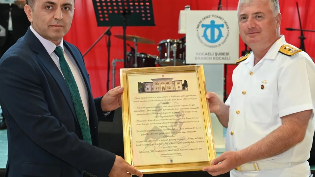 Kocaeli Büyükşehir’e anlamlı plaket