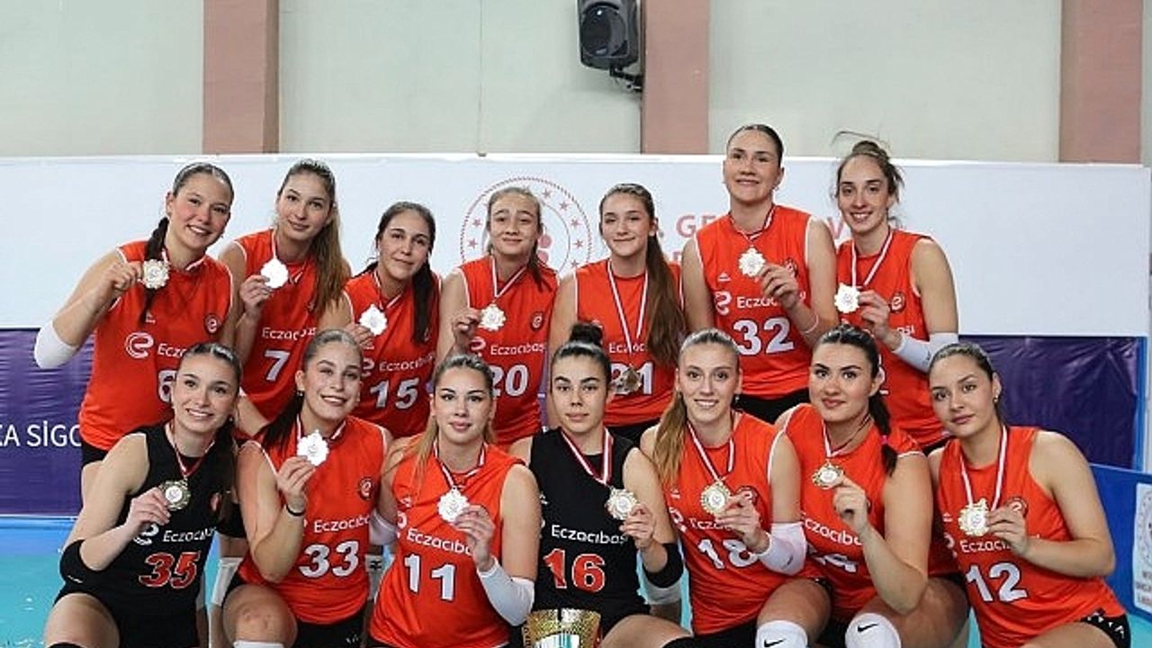 Eczacıbaşı Spor Kulübü Altyapı Takımları 2024 – 2025 Sezonuna Damga Vurdu!