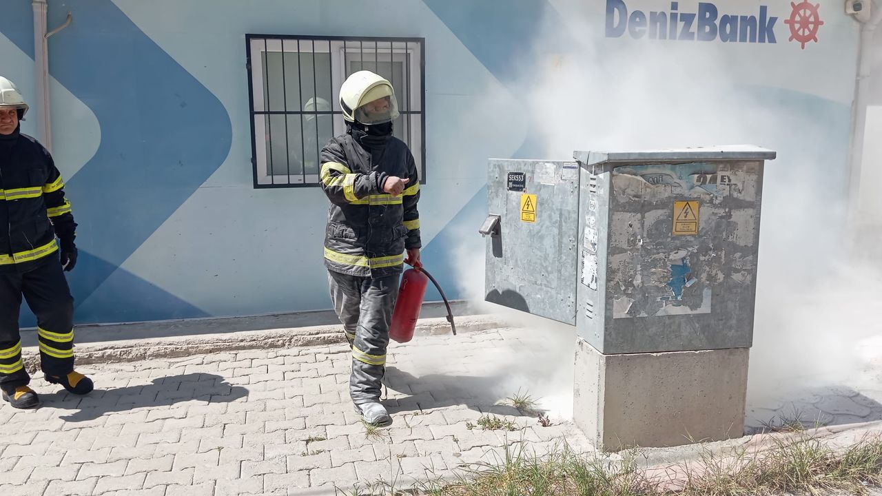 Samandağ’da Trafo Yangını Korkuttu
