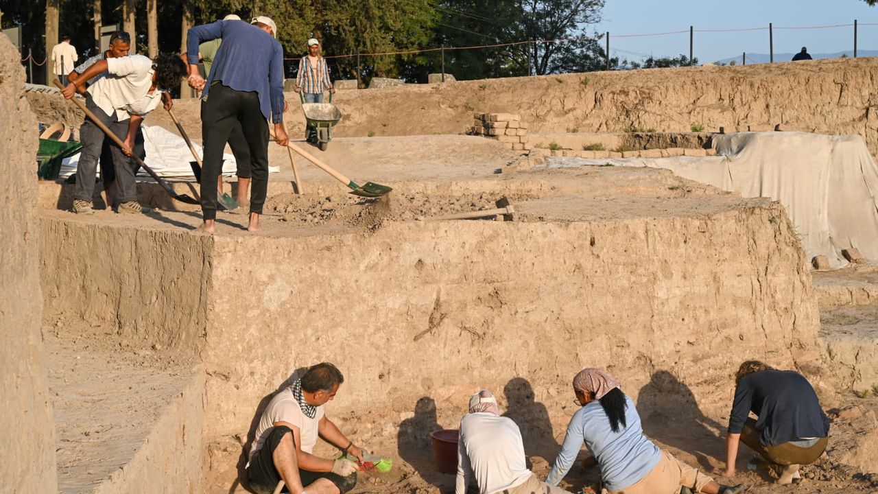 Aççana Höyük’ü Tarihe Işık Tutuyor