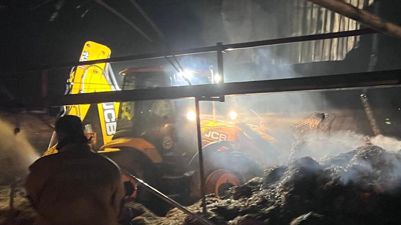 Antakya'da Samanlık Yangını Korkuttu!