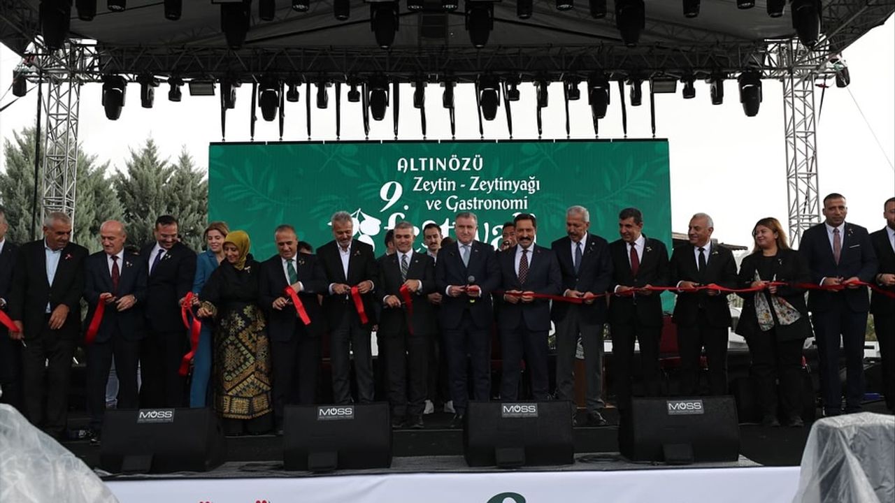 Gençlik Ve Spor Bakanı Bak Temel Attı