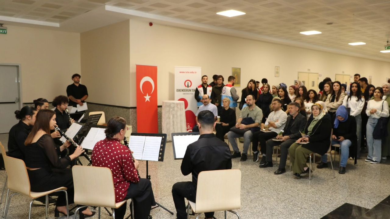 İSTE’de Öğretmenlere Özel Müzik Dinletisi