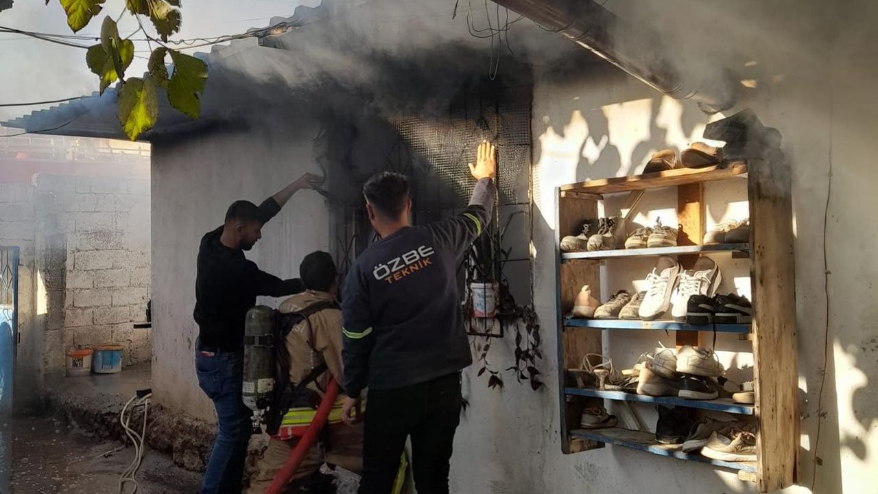 Erzin’de Mesken Yangını Korkuttu…