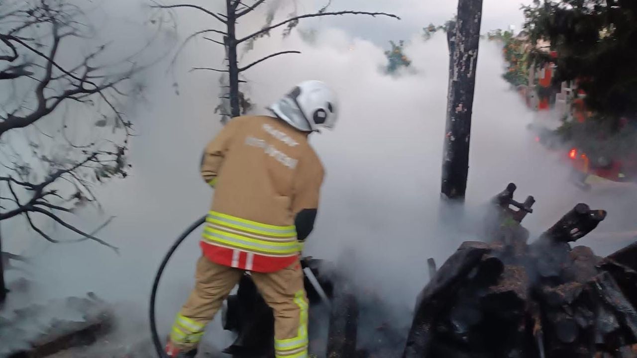 Arsuz’da Bahçe Yangını Korkuttu!