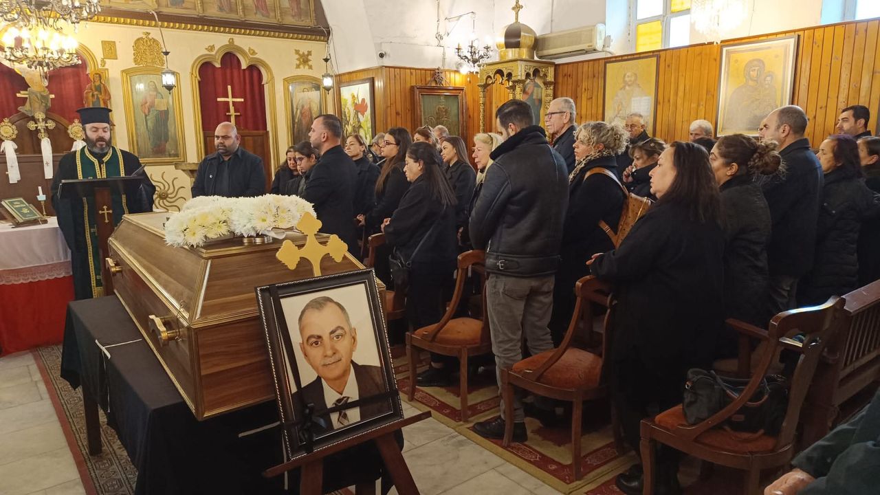 Apak  Gözyaşlarıyla Uğurlandı