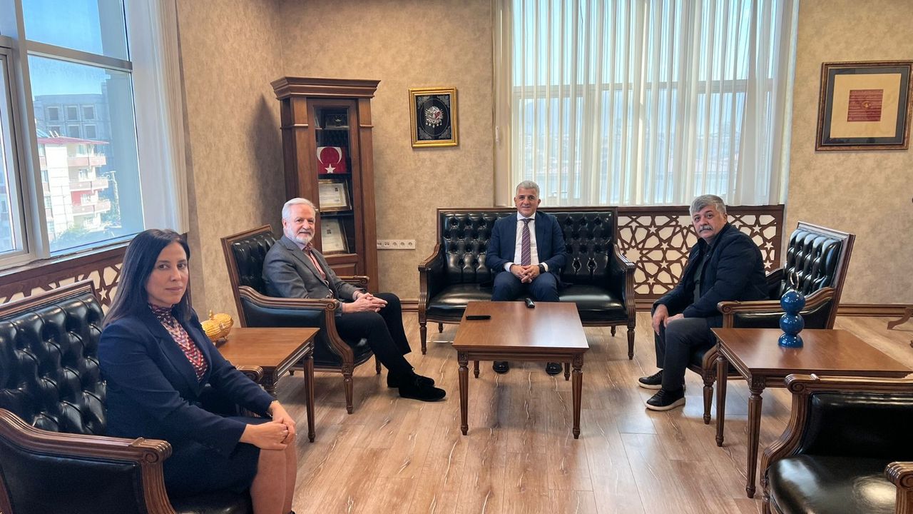 SGK Müdürü Bal'a Anlamlı Ziyaret