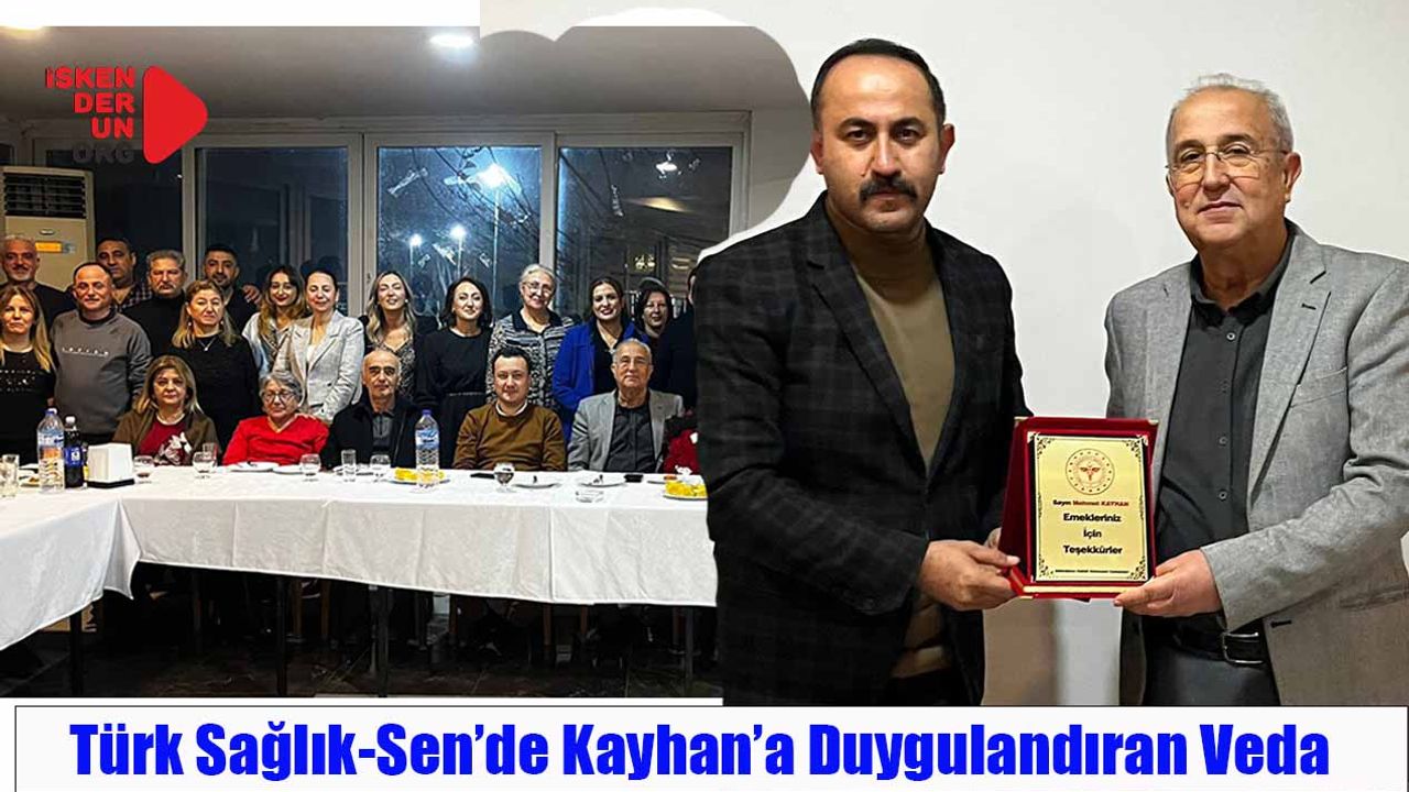 Akyürekoğlu Plaketi Verdi