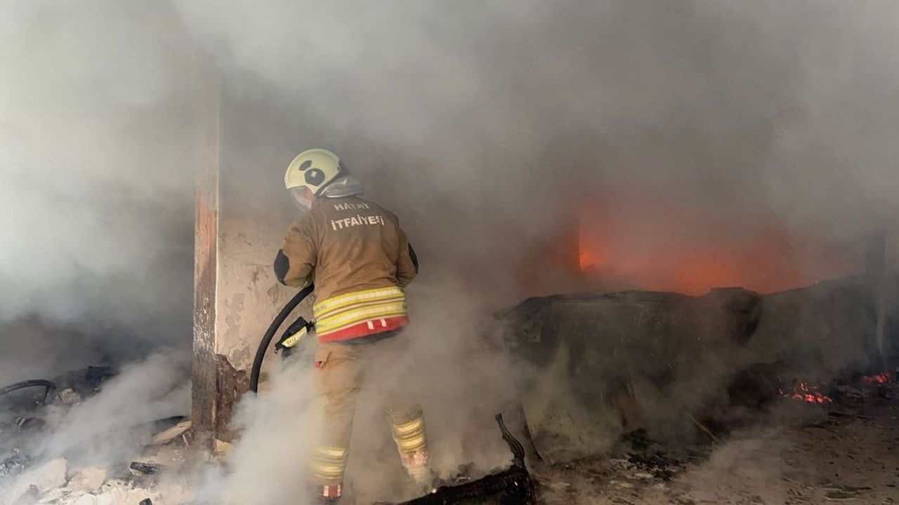 Boş Binada Çıkan Yangın Korkuttu!