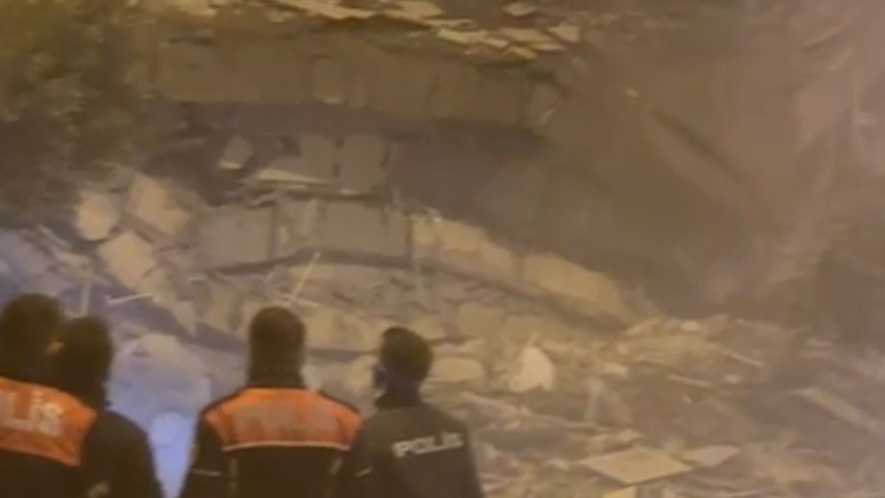 Yıkım Tozu Dumana katti