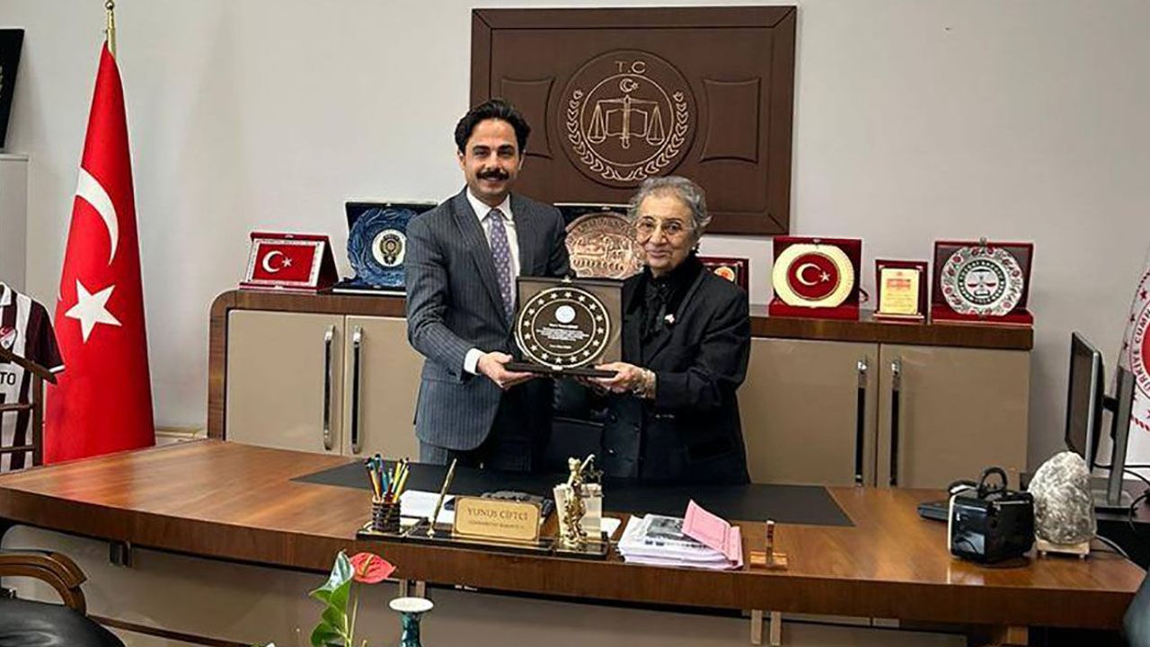 Başsavcı Vekili Çiftçi'ye Plaket