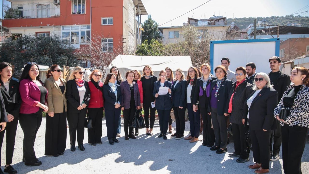 CHP’li Kadınlardan İskenderun’da 8 Mart Açıklaması