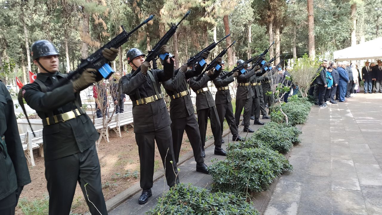 İskenderun Şehitliğinde Çanakkale Şehitleri Anıldı…