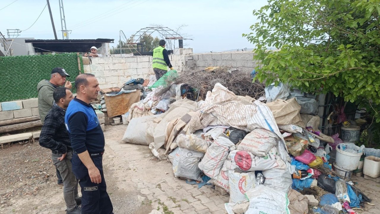 Evden  10 ton çöp çıktı