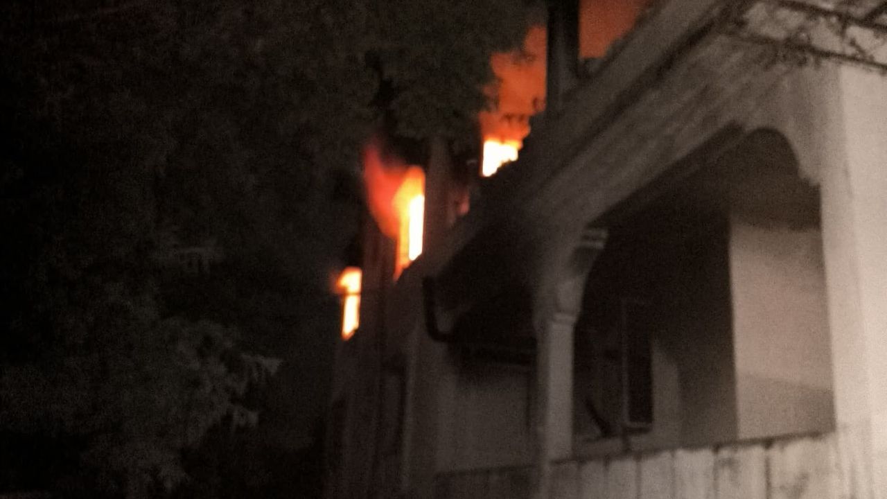 Reyhanlı’da iki mahallede mesken yangını