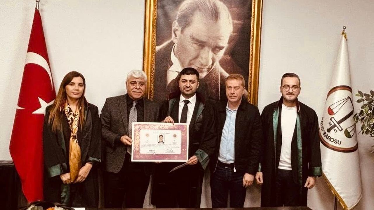 Yemin Edip Cübbelerini Giydiler