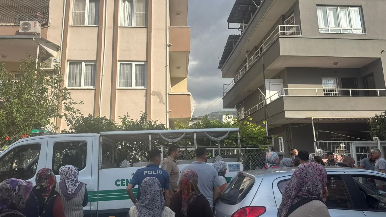 Eşi Tarafından Öldürüldü