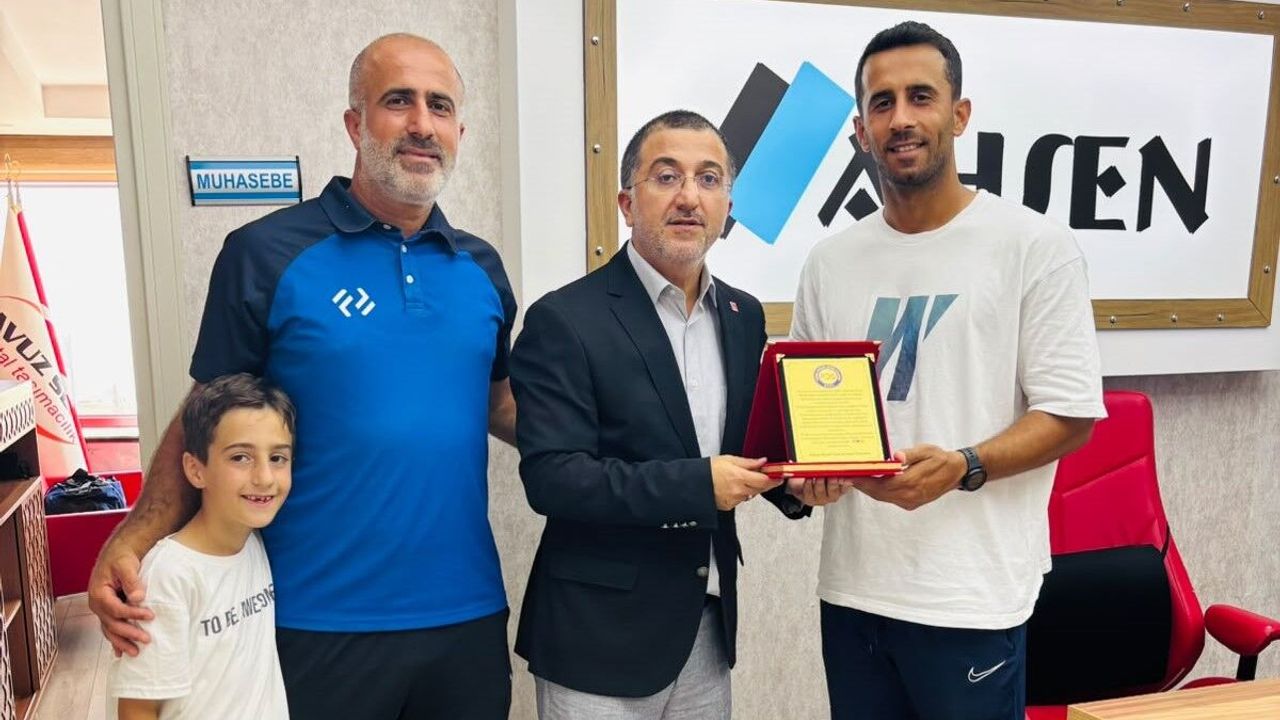 Payas Demir Sporlulardan SP’li Öksüz’e Ziyaret
