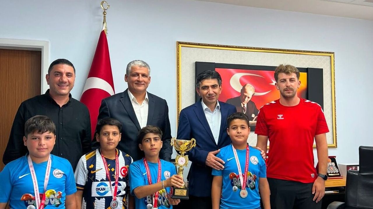 Bocce Bowling ve Dart Yarışması'nda derece yapanlara ödül