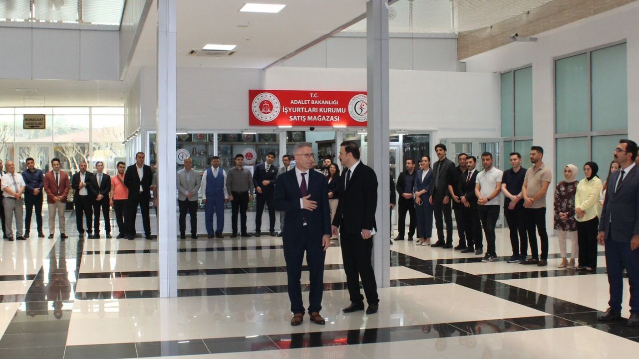 İskenderun Adliye Personelinden Uğurlama…