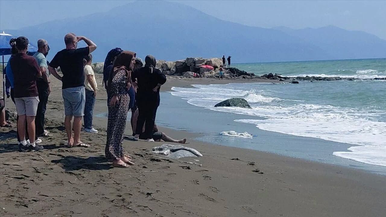 Denize serinlemek için giren çocuk kayboldu...